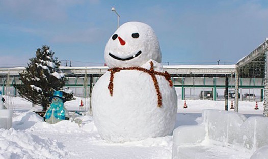 函館空港にスノーマンがやってきました！！（終了いたしました）